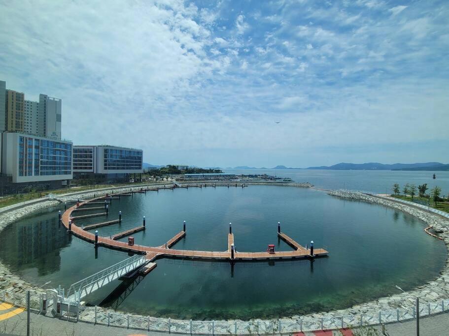 The Castle Ocean Marina Double Suite Yeosu Exterior foto