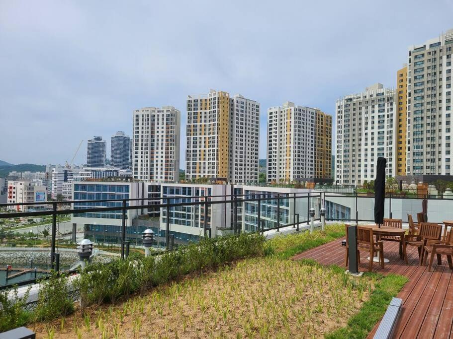 The Castle Ocean Marina Double Suite Yeosu Exterior foto